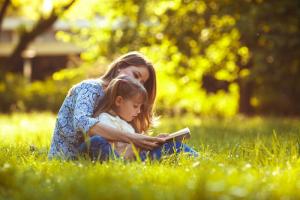 Kaip išmokyti vaiką skaityti angliškai: ekspertų patarimai