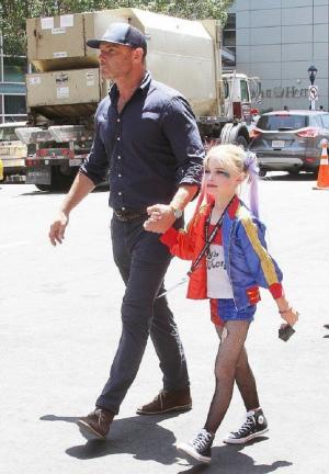 Ne taip, kaip visi: Holivudo aktorės Naomi Watts sūnus vaikšto su suknelėmis