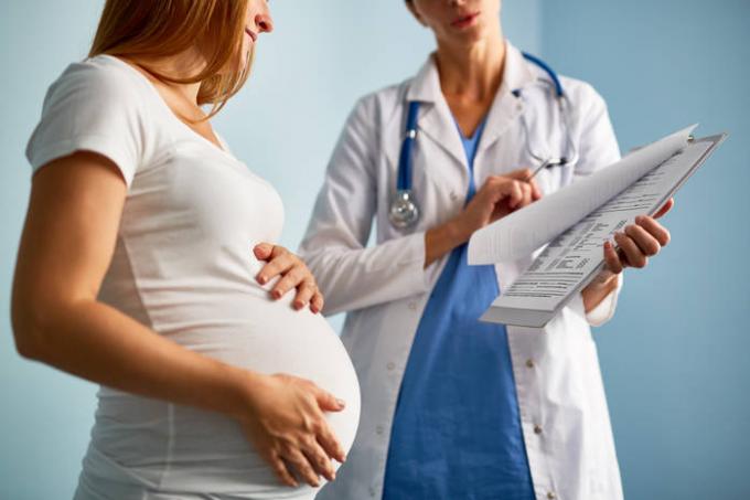 Pavojingos nėštumai iš senesnių nei 35 žmonių: mokslinių tyrimų mokslininkai