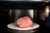 Kodėl negalima atitirpinti mėsos mikrobangų krosnelėje