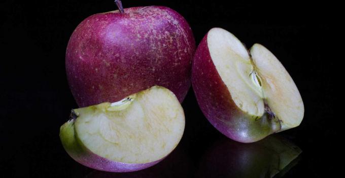 "Apple" - obuolių