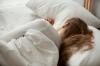Nurodoma sveikatai kenksminga miego padėtis